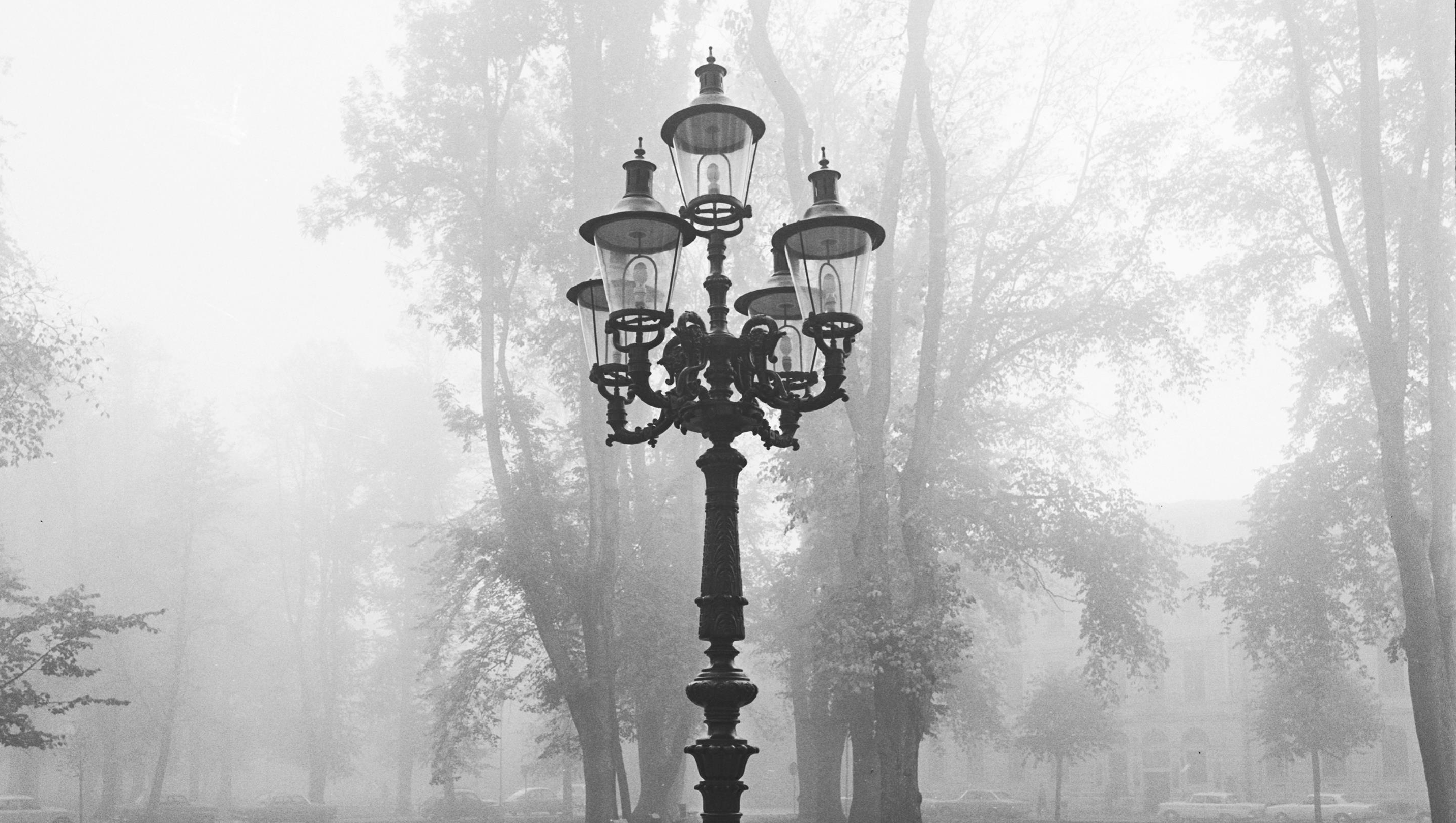 Gatubelysning som kallats mandroparn.