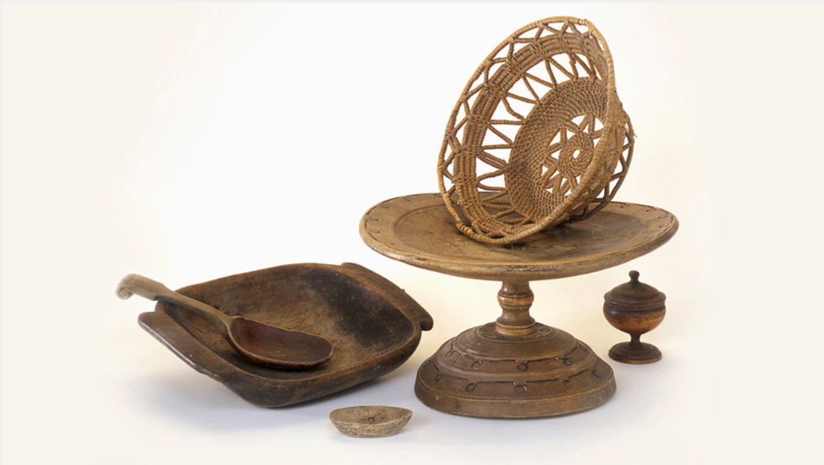 Olika trä och korgföremål