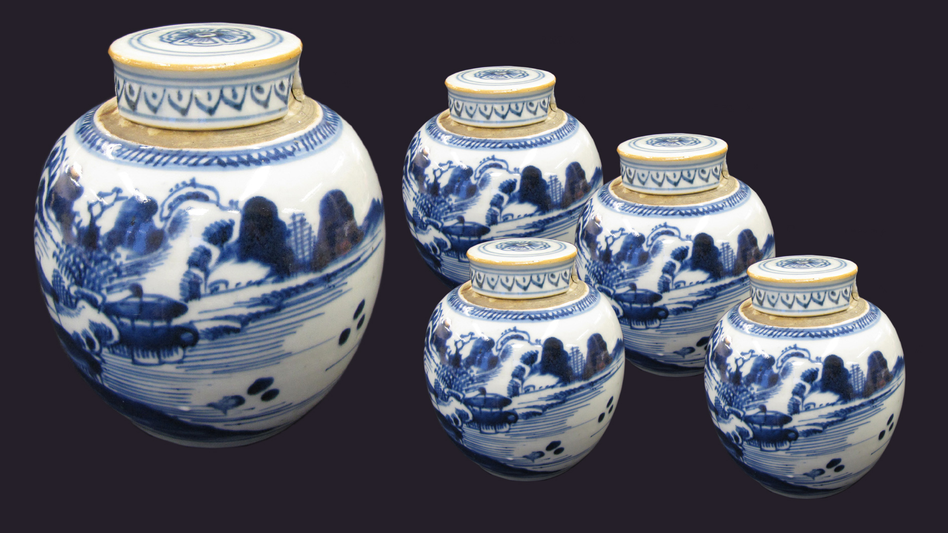 Fem ostinidiska krukor i olika storlekar